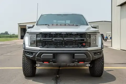 2023 Ford F-150 Raptor R, front