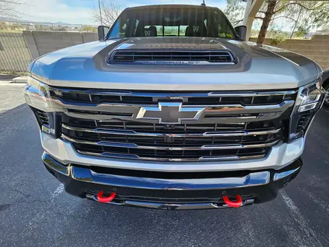 2025 Chevrolet Silverado 2500HD LTZ Crew Cab Duramax 4×4, Rocky Ridge, front